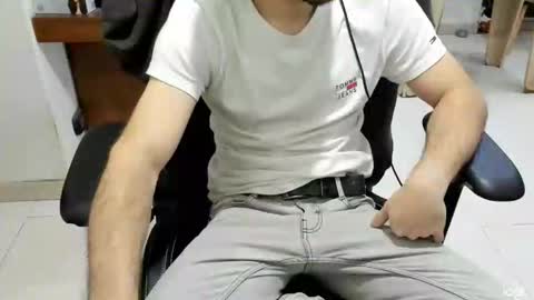 Snapshot of microfama00 chatting on 03-11-26, 12:38 microfama00 online show from 03-11-26, 12:38