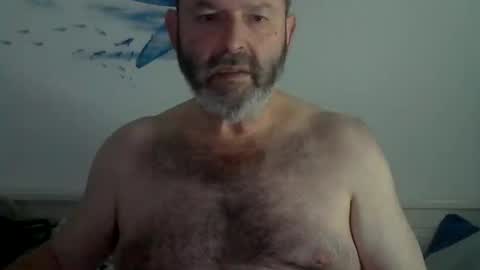 Snapshot of midhir chatting on 02-15-25, 06:01 kike online show from 02-15-25, 06:01