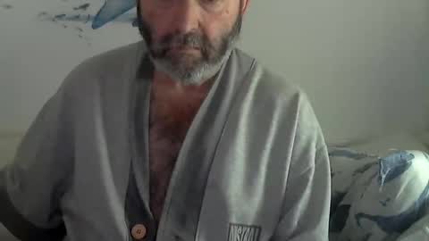 Snapshot of midhir chatting on 02-25-25, 02:54 kike online show from 02-25-25, 02:54