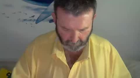 Snapshot of midhir chatting on 02-28-25, 02:31 kike online show from 02-28-25, 02:31