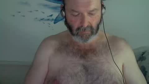 Snapshot of midhir chatting on 03-01-25, 04:11 kike online show from 03-01-25, 04:11