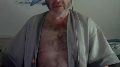 Snapshot of midhir chatting on 03-05-25, 04:13 kike online show from 03-05-25, 04:13