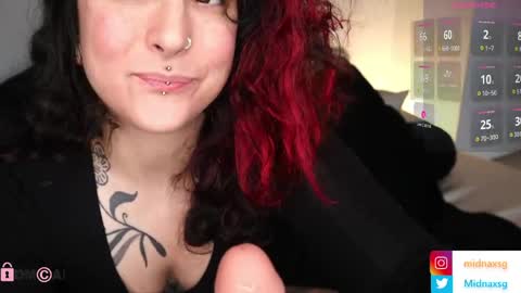 Snapshot of midnaxsg chatting on 03-12-26, 04:02 Midna online show from 03-12-26, 04:02