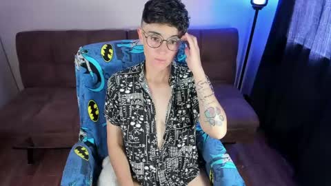 Blue online show from 05-18-26, 03:51