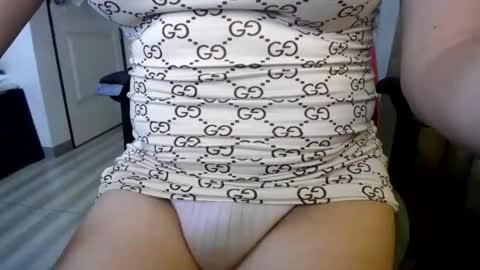 selena online show from 03-27-26, 01:11