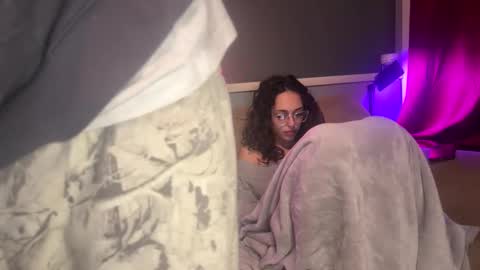 Snapshot of midnight_motion chatting on 11-03-25, 06:58 midnight_motion online show from 11-03-25, 06:58