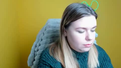 Mariana online show from 11-17-25, 12:22