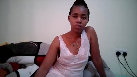 Snapshot of midnightnala chatting on 07-10-26, 11:24 Nala online show from 07-10-26, 11:24