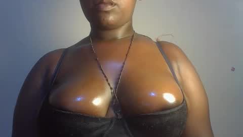 midnightt_curves online show from 06-05-26, 07:08
