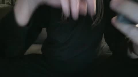 Snapshot of midnite_7 chatting on 12-22-25, 04:42 midnite_7 online show from 12-22-25, 04:42