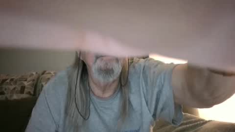 Snapshot of midnite_7 chatting on 06-03-26, 04:37 midnite_7 online show from 06-03-26, 04:37