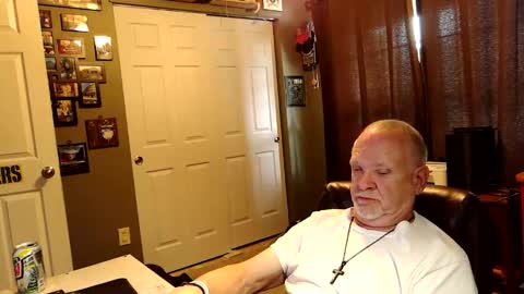 midwestdad09 online show from 10-25-25, 06:13