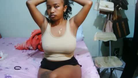 Snapshot of miel_07 chatting on 02-10-26, 11:03 miel_07 online show from 02-10-26, 11:03