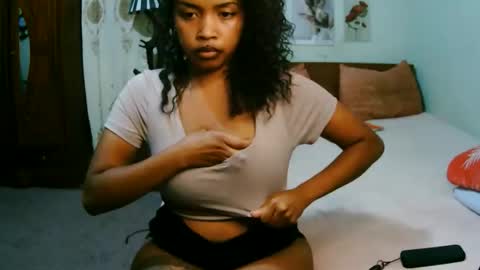 miel_07 online show from 04-18-26, 11:03