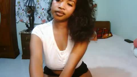 Snapshot of miel_07 chatting on 05-08-26, 07:25 miel_07 online show from 05-08-26, 07:25