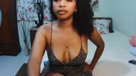 Snapshot of miel_07 chatting on 05-17-26, 08:12 miel_07 online show from 05-17-26, 08:12