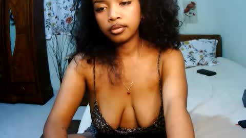 Snapshot of miel_07 chatting on 05-17-26, 08:16 miel_07 online show from 05-17-26, 08:16