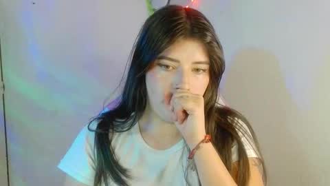 Snapshot of miellove03 chatting on 03-10-26, 03:33 miellove03 online show from 03-10-26, 03:33