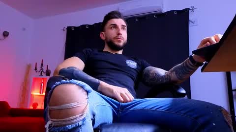 MightyAaron online show from 01-08-26, 05:48