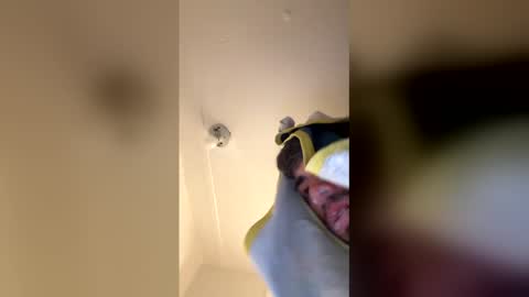 Snapshot of miguelord2428 chatting on 03-31-26, 12:27 miguelord2428 online show from 03-31-26, 12:27