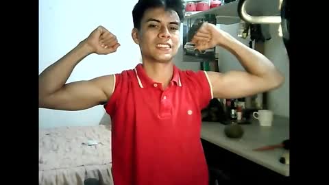 Snapshot of miguelsantos23 chatting on 01-14-26, 07:25 MiguelSantos online show from 01-14-26, 07:25