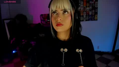 MIHAA-ADAMS online show from 06-08-26, 04:35