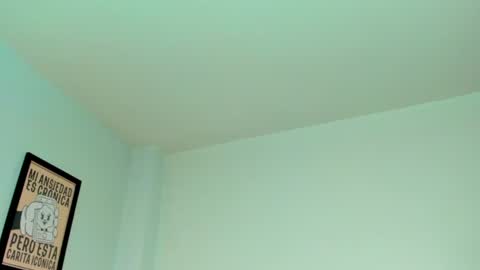 Snapshot of miia02 chatting on 07-23-26, 01:58 MIA 3 online show from 07-23-26, 01:58