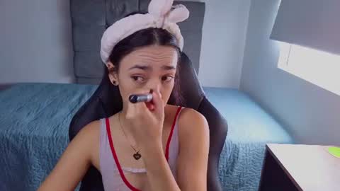 Snapshot of miia_bratz chatting on 06-24-26, 04:17 miia_bratz online show from 06-24-26, 04:17