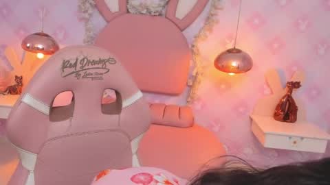 Mia Desire  online show from 04-16-26, 03:51