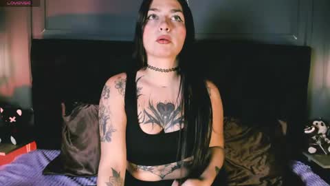 miia_moore_ online show from 05-26-26, 12:34
