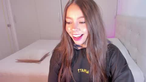 Snapshot of miia_rose12 chatting on 09-17-25, 11:06 miia_rose12 online show from 09-17-25, 11:06