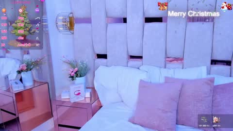 Miia Schwarz  online show from 12-19-24, 04:02