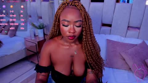 Miia Schwarz  online show from 02-01-25, 02:24