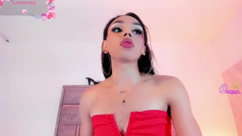 Snapshot of miia_sophia chatting on 02-12-26, 08:37 online show from 02-12-26, 08:37