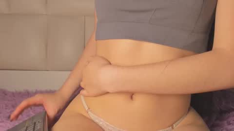 Mia online show from 02-06-26, 01:14