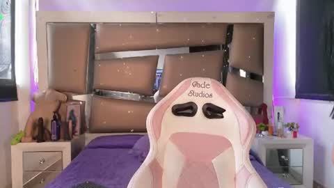 Snapshot of miia_spencer chatting on 07-16-26, 07:53 Mia online show from 07-16-26, 07:53