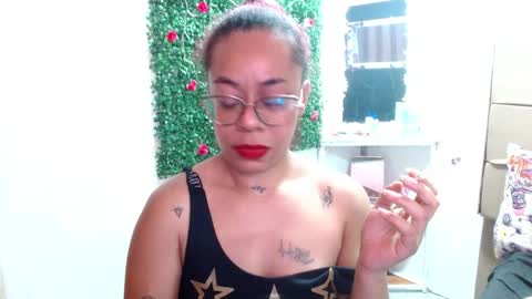 Snapshot of miia_spencer_ chatting on 12-06-24, 02:49 miia online show from 12-06-24, 02:49