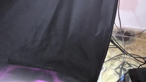 Mia online show from 03-01-25, 04:33