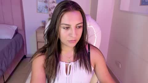 Snapshot of miia_thompson_1 chatting on 06-18-26, 08:02 M I I A online show from 06-18-26, 08:02