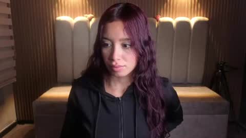 miiaa_evans1 online show from 06-25-26, 02:21