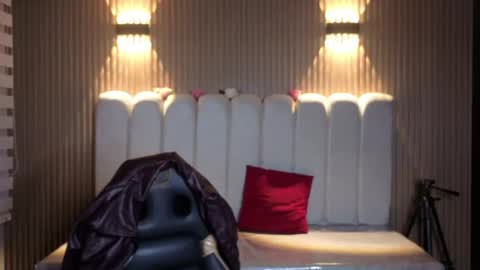 miiaa_evans1 online show from 06-28-26, 12:11