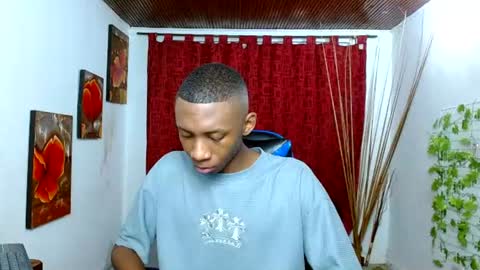 Snapshot of miilo18 chatting on 05-08-26, 07:52 milo online show from 05-08-26, 07:52