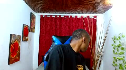 Snapshot of miilo18 chatting on 05-15-26, 03:19 milo online show from 05-15-26, 03:19