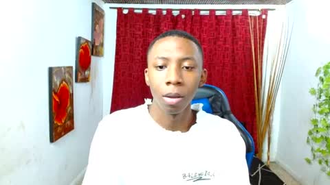 Snapshot of miilo18 chatting on 06-10-26, 07:46 milo online show from 06-10-26, 07:46
