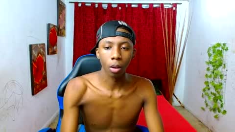 Snapshot of miilo18 chatting on 06-13-26, 10:51 milo online show from 06-13-26, 10:51