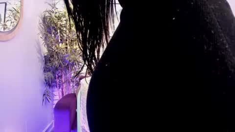 Snapshot of miilu__1 chatting on 02-21-25, 07:12 miilu online show from 02-21-25, 07:12