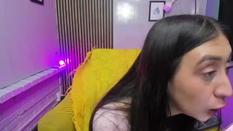 Snapshot of miilu__1 chatting on 11-22-25, 03:27 miilu online show from 11-22-25, 03:27