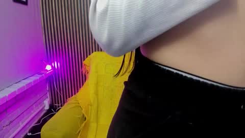 Snapshot of miilu__1 chatting on 11-28-25, 03:31 miilu online show from 11-28-25, 03:31