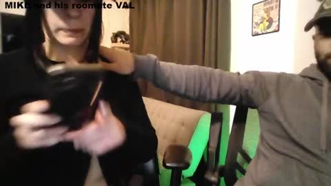 MIKE y VALKA online show from 08-08-26, 01:52