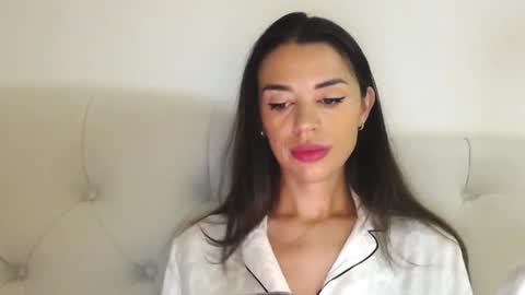 Mika online show from 09-11-25, 09:31